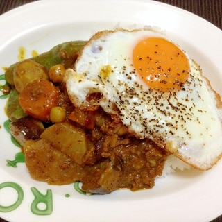 豚ひき肉といろいろお豆のキーマカレー